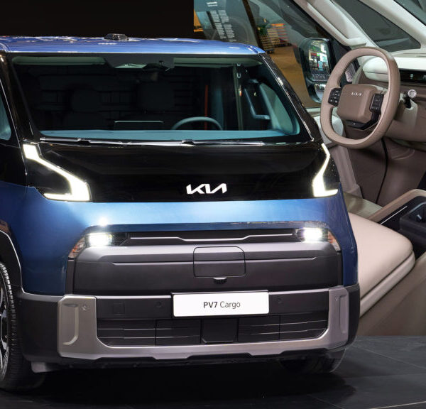Kia PV7 витісняє традиційні фургони з ринку