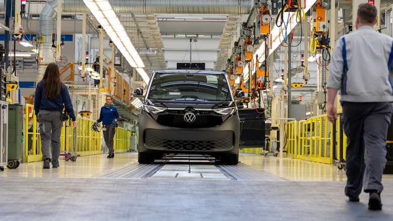 Ford прагне продати 100 тисяч електромобілів Fathom за перший рік 5