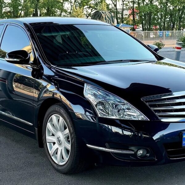 Nissan Teana 2008 року з пробігом 20 тисяч км продають у Дніпрі: скільки коштує авто в стані нового
