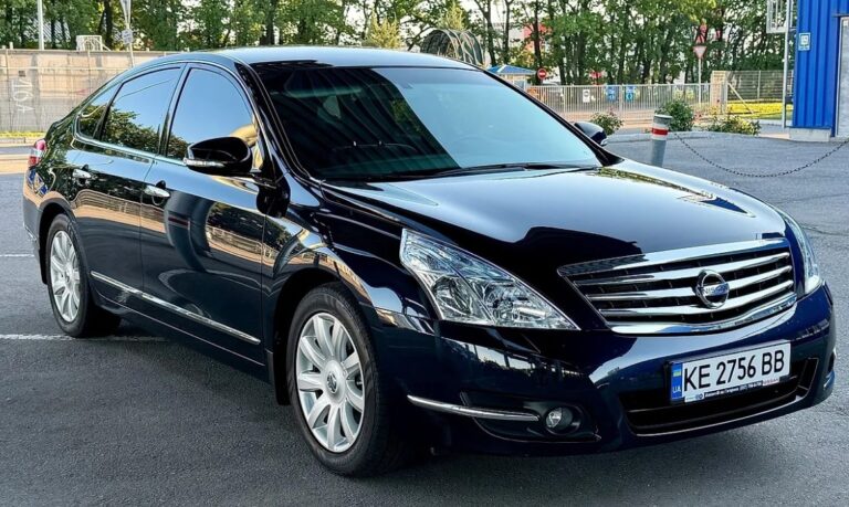 Nissan Teana 2008 року з пробігом 20 тисяч км продають у Дніпрі: скільки коштує авто в стані нового 6