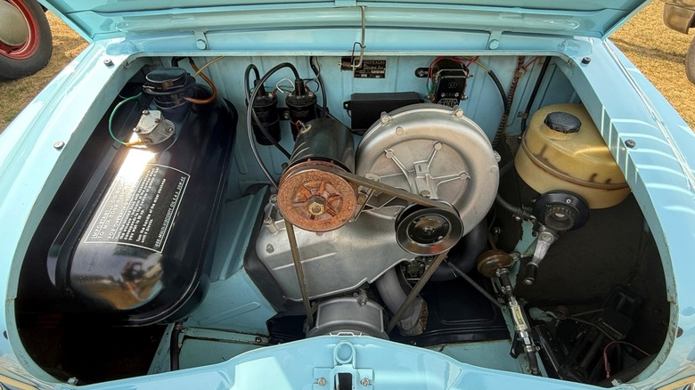 Vespa 400: чому італійці відмовилися від міні-авто на користь скутерів 2