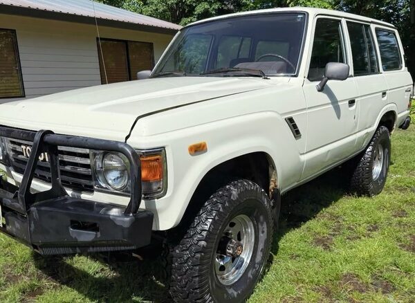 Бомба Новини 20 Toyota Land Cruiser 1983 року: справді крута пропозиція за $17…