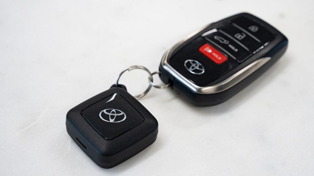 Toyota витратить $1249 та 5 годин на захист Land Cruiser від викрадачів 2