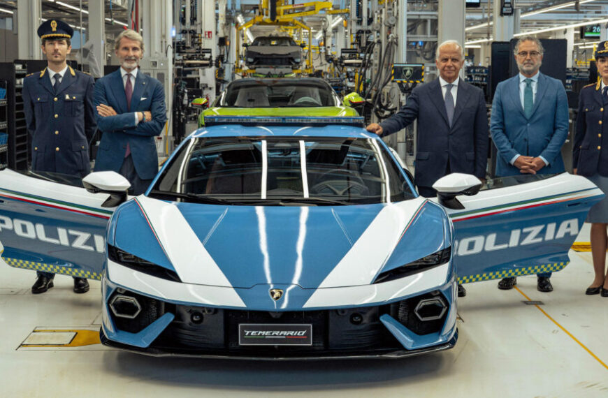 Lamborghini з 907-сильним двигуном: нова поліцейська автівка на варті порядку