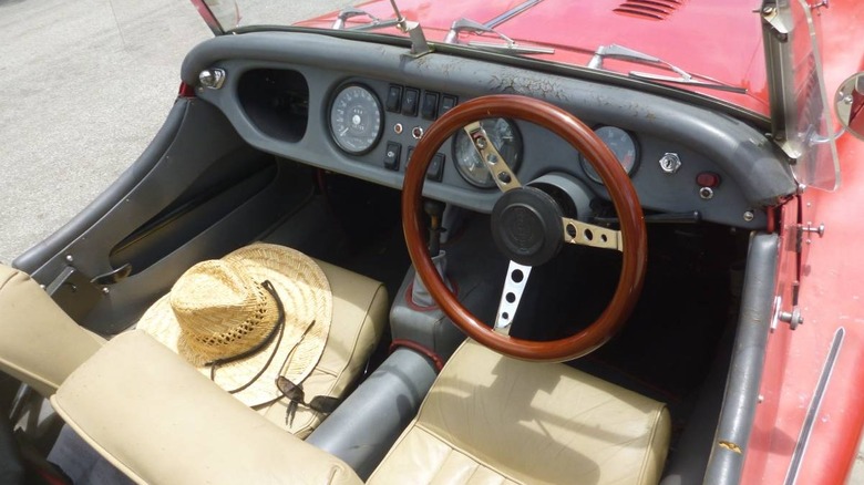 1973 Morgan Plus 8: британська класика за $23 500 4