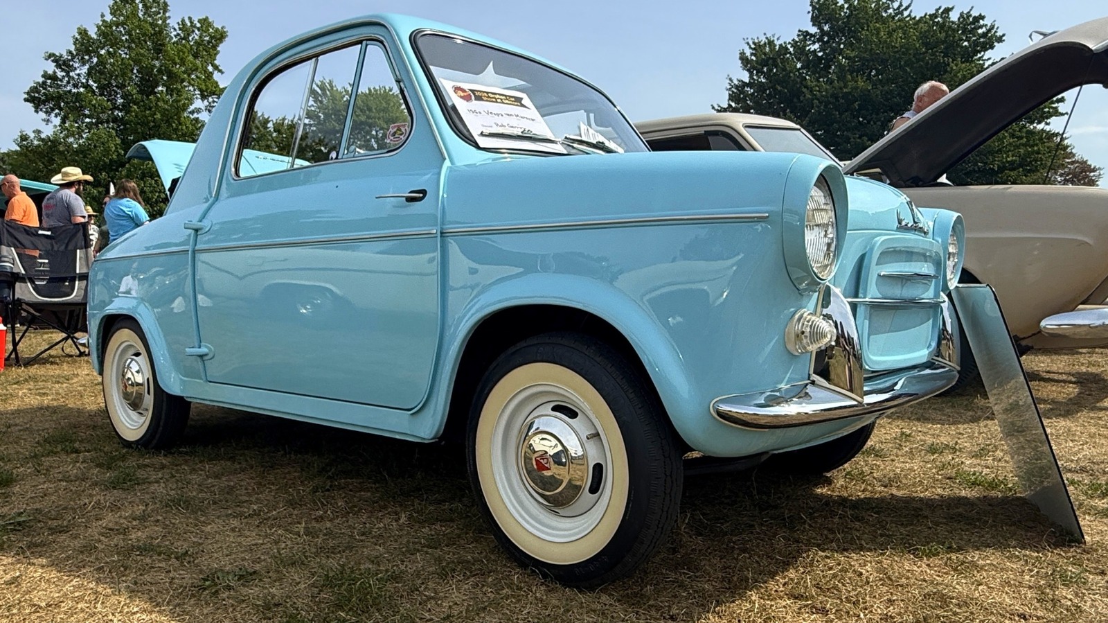 Vespa 400: чому італійці відмовилися від міні-авто на користь скутерів 1