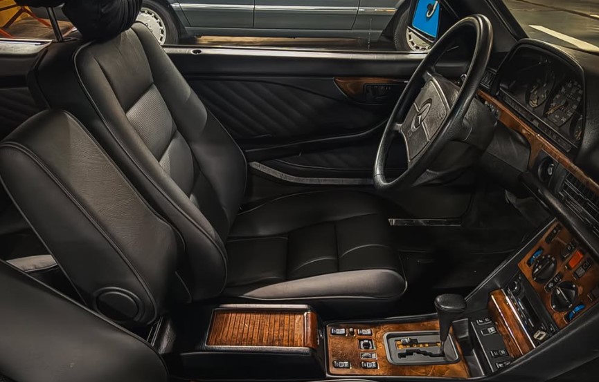 Відновлений Mercedes-Benz 500SEC 1983 року: дізнайтесь ціну ексклюзивного купе 3