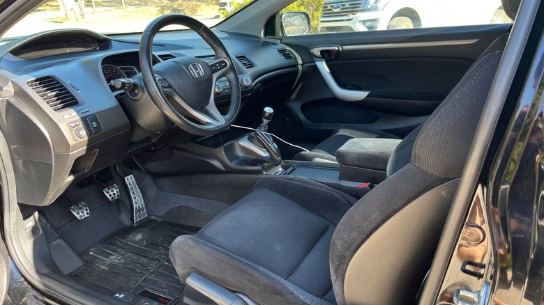2009 Honda Civic Si за $6500: вигідна купівля чи ризикована інвестиція? 4