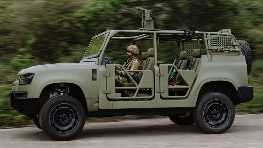 Defender заступає на службу, JLR прагне отримати оборонні контракти 2