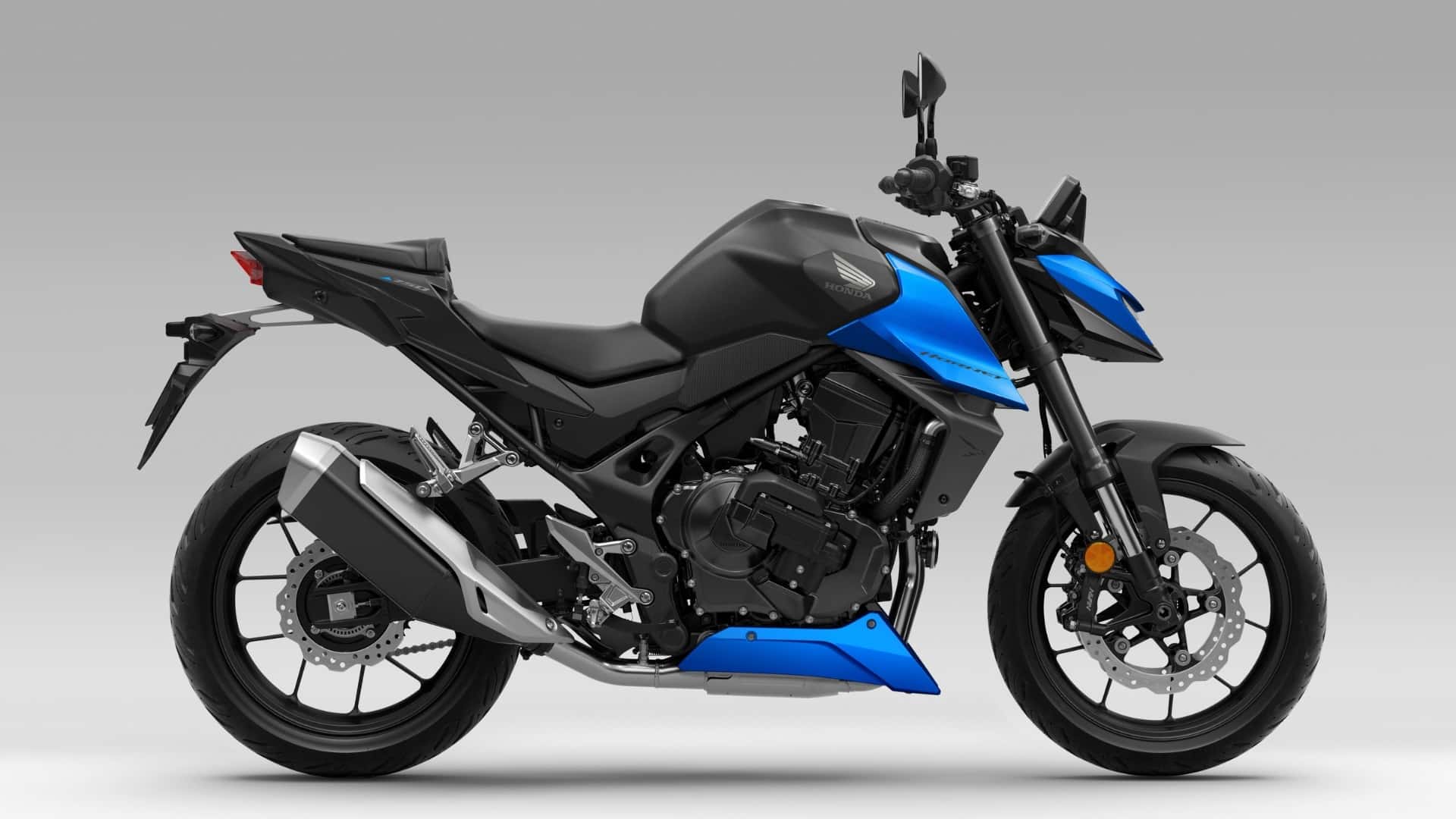 Monochrome Motorcycle No More: Look At All These Sweet New Honda CB750 Hornet Colors 1 Honda CB750 Hornet 2027 у Європі