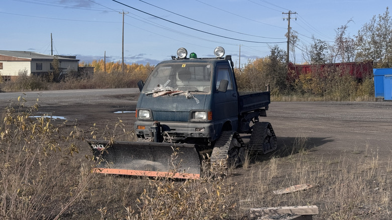Найкрутіший автомобіль з верхівки світу: знахідка з автозвалища 3 Найкрутіший автомобіль з верхівки світу: знахідка з автозвалища 3