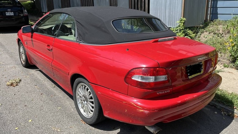 За 2300 доларів: чи готові ви взятися за реставрацію Volvo C70 2004 року? 5