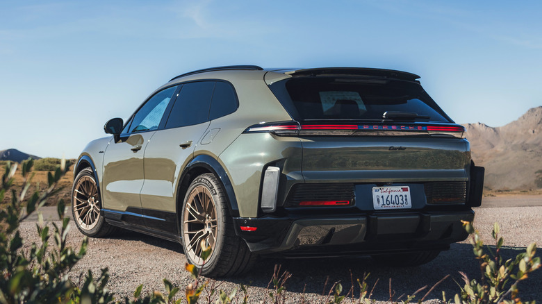 Porsche Cayenne Turbo Electric 2026: ефектний спорткар за $200 000 2