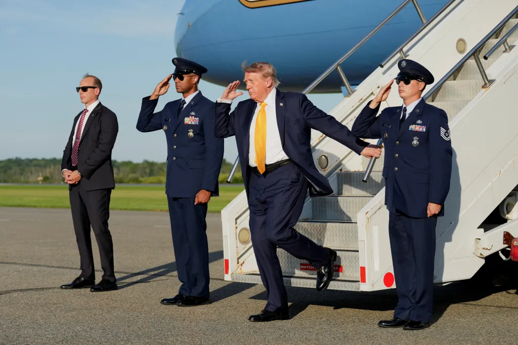 Трамп приголомшив зміною кольору волосся 4