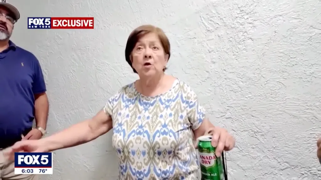 Мати нападниці з Таймс-сквер: чому поліція не затримала її, коли вона кинулася на них з ножами 3