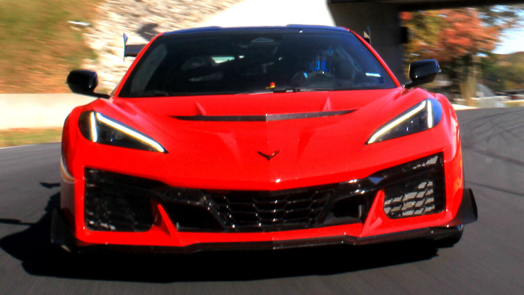 Виграй Chevrolet Corvette ZR1 у розіграші музею «Корвет» 3
