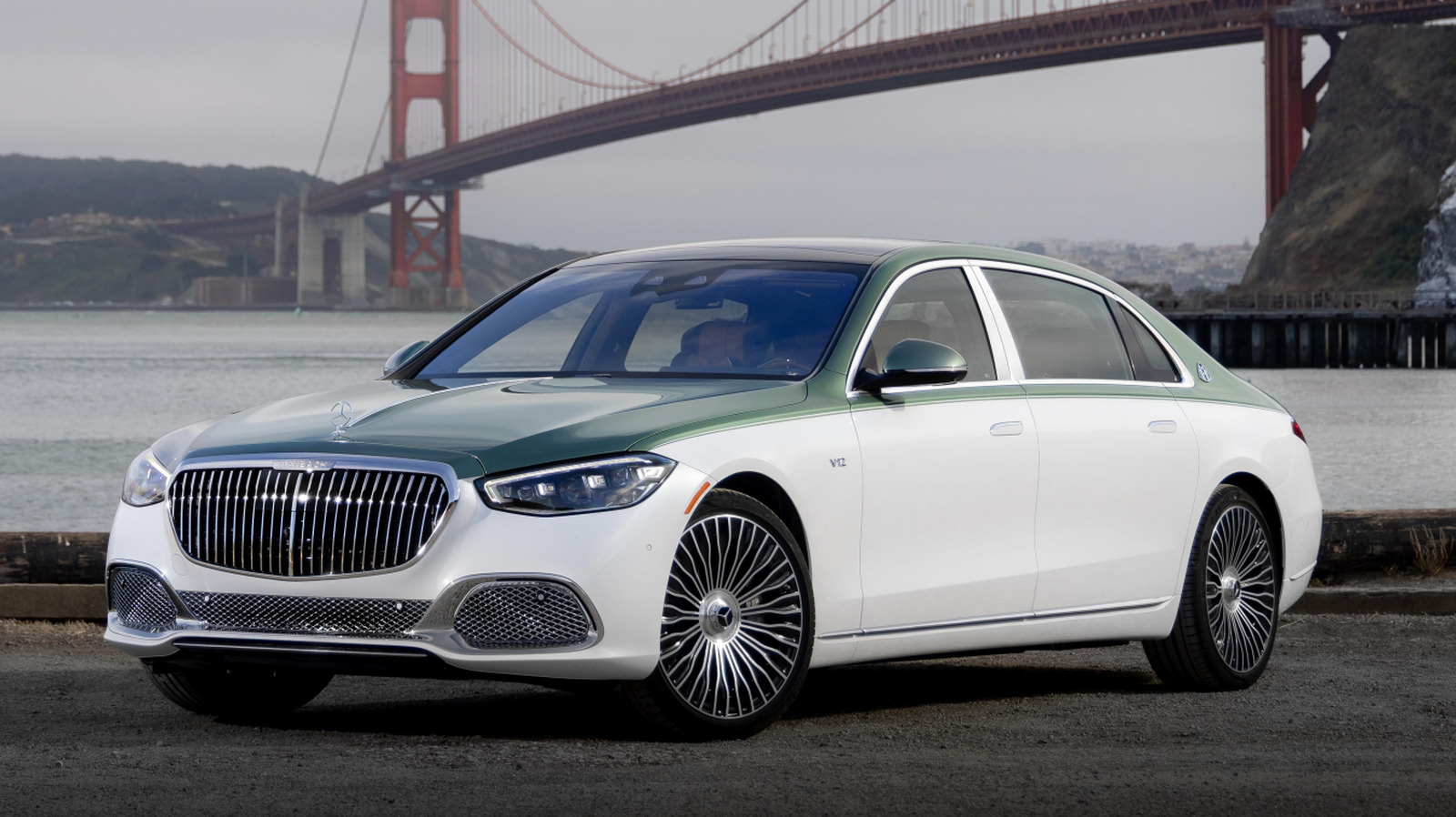 Mercedes-Maybach S-Class з V12: зекономте 70 тисяч доларів, якщо не проти старішої моделі 1