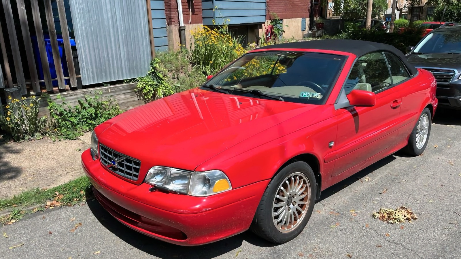 За 2300 доларів: чи готові ви взятися за реставрацію Volvo C70 2004 року? 1