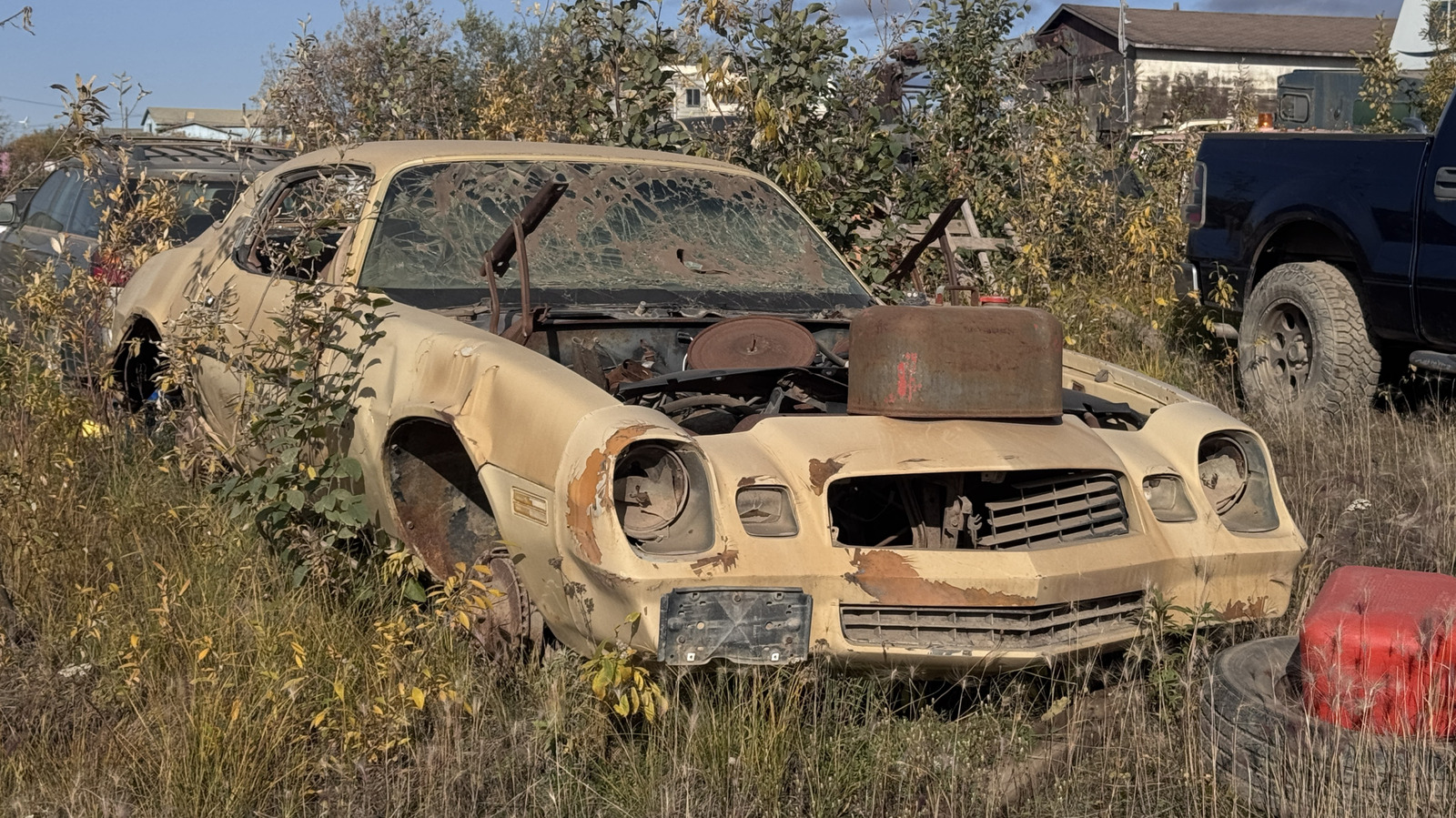 Найкрутіший автомобіль з верхівки світу: знахідка з автозвалища 1 Найкрутіший автомобіль з верхівки світу: знахідка з автозвалища 1