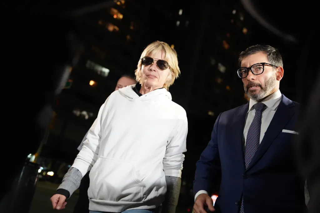 Тривожна переписка Сельми Блер в Instagram перед інцидентом на борту літака 9