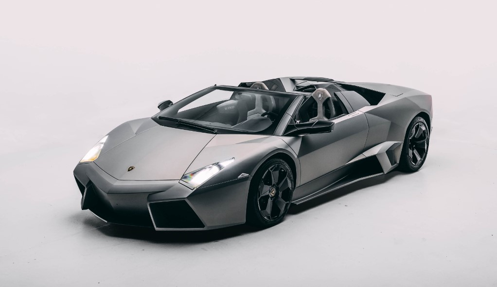 Lamborghini Reventon: ексклюзивний родстер з мізерним пробігом виставлено на продаж 1 Lamborghini Reventon: ексклюзивний родстер з мізерним пробігом виставлено на продаж 1