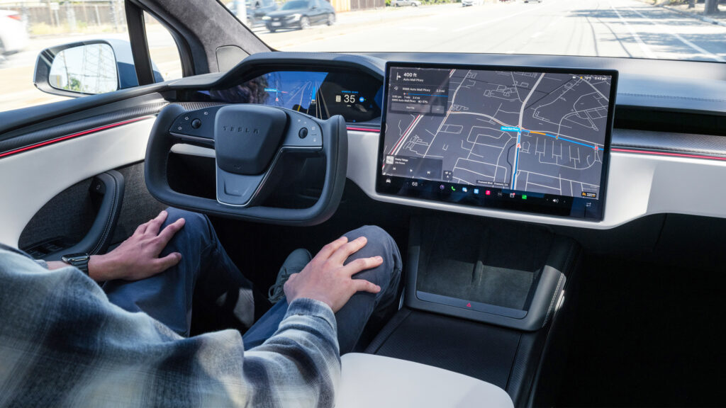Tesla змінює назву "Повністю автономне водіння" на "Допоміжне водіння" в Європі 2